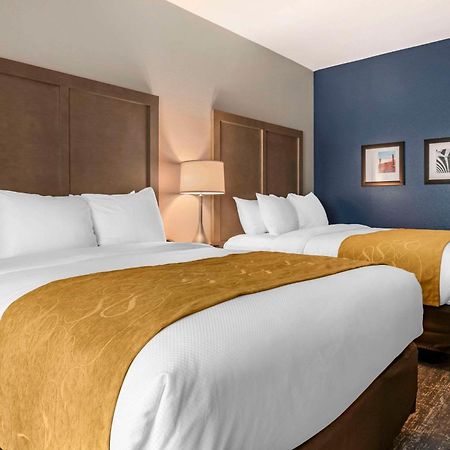 Comfort Inn & Suites Jacksonville - Orange Park Near Naval Air Station Екстер'єр фото