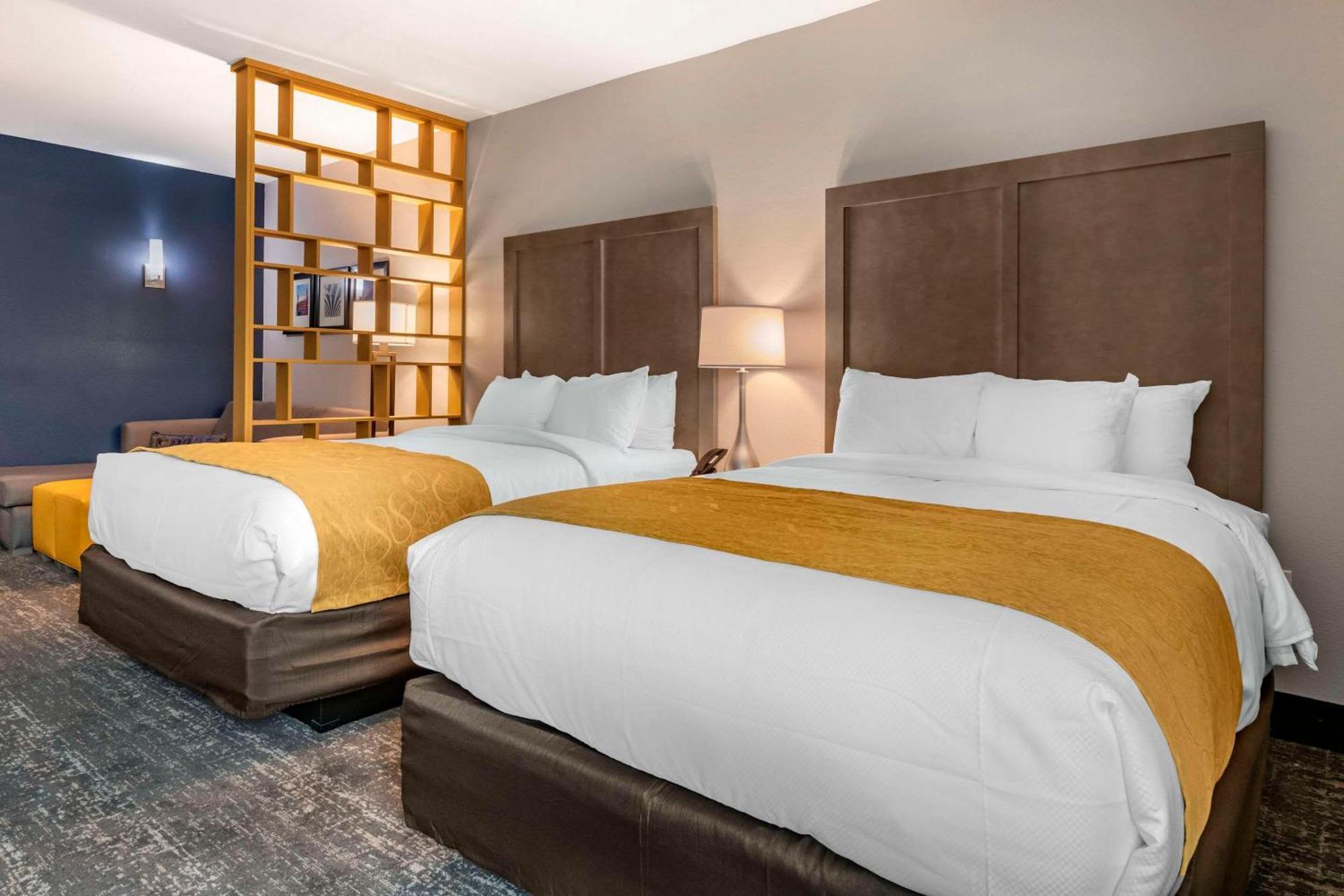 Comfort Inn & Suites Jacksonville - Orange Park Near Naval Air Station Екстер'єр фото